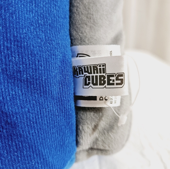 DC Comics - Kawaii Cubes Batman Square Plush - Picture 7 of 10